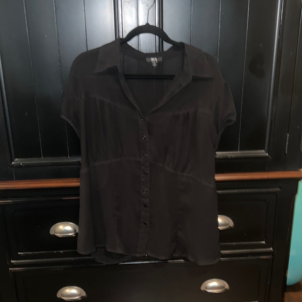 NWOT - Black short sleeve top
